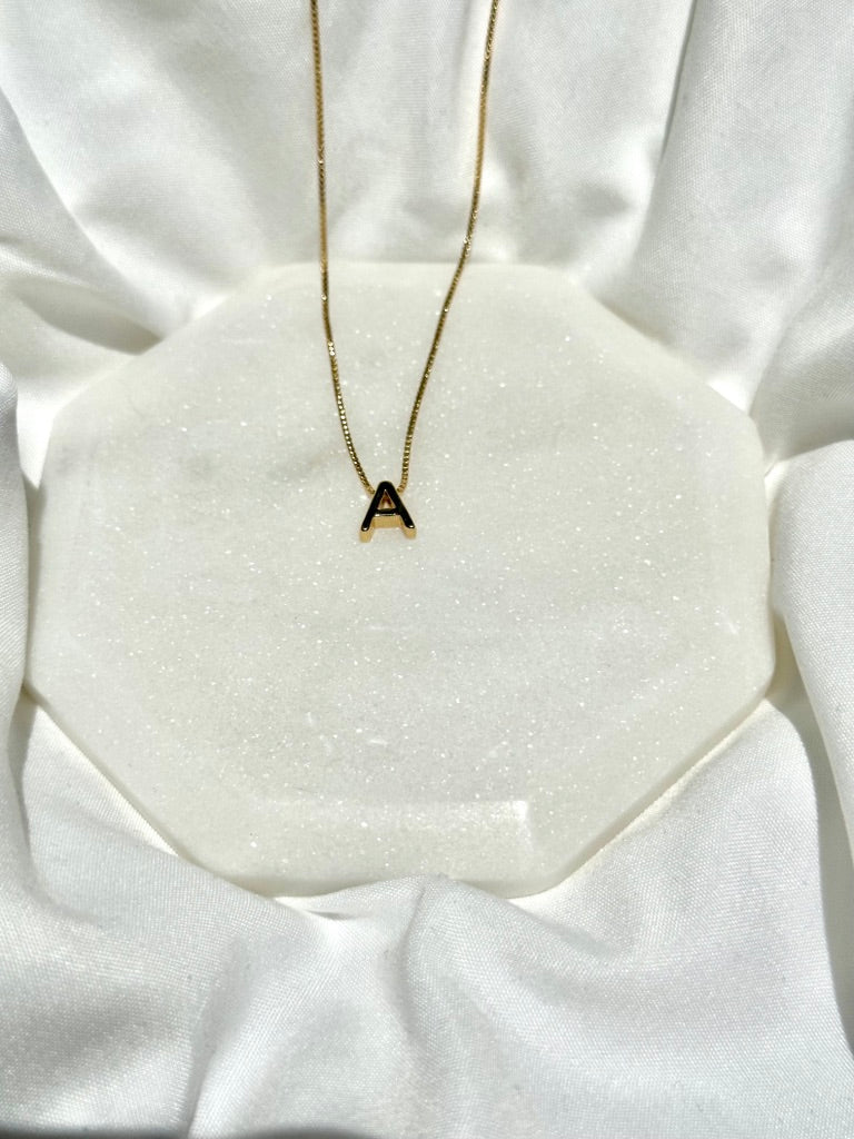 GOLD INITIAL NECKLACE